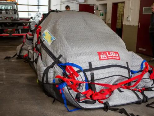 Aussenansicht bei Nacht Autobahn-Garage Zwahlen & Wieser AG