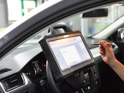 Automobil-Diagnostiker